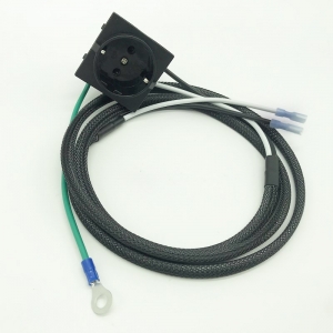 mazo de cables de alimentación del receptáculo de montaje en panel negro